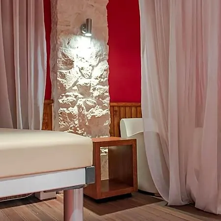 Hagiati Anastasiou & Hotel *